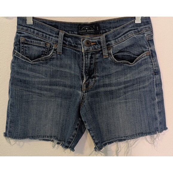 Lucky Brand The Bermuda Uncuffed Raw Hem Denim Jean Shorts Size 2/26 (840m) - Picture 1 of 3